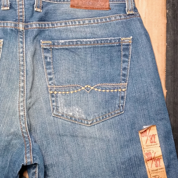 Lucky is Brand Vintage Distressed women denim jeans - Picture 4 of 8